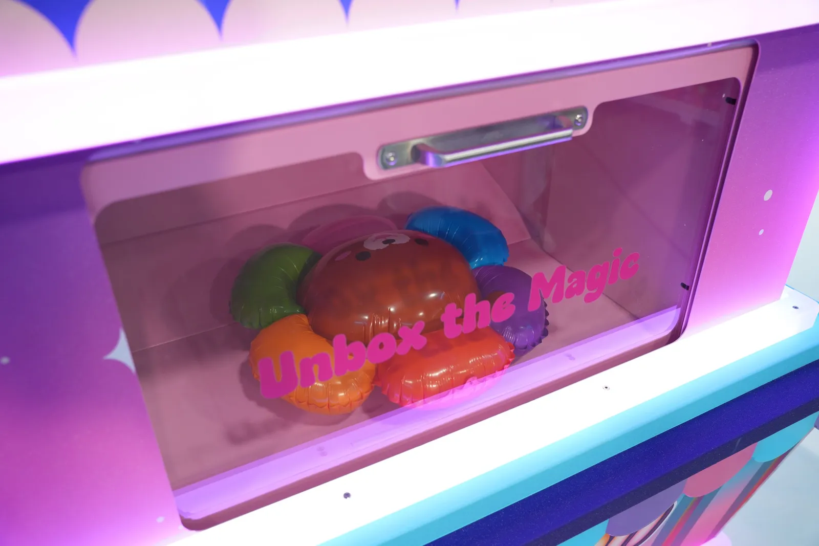 Inflated foil balloon inside the Balloon Magic pickup tray